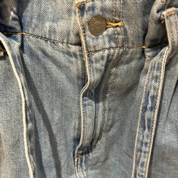 Hollister Denim Distressed Jean Skirt with Belt and Front Pockets - Size 26 - Picture 3 of 4